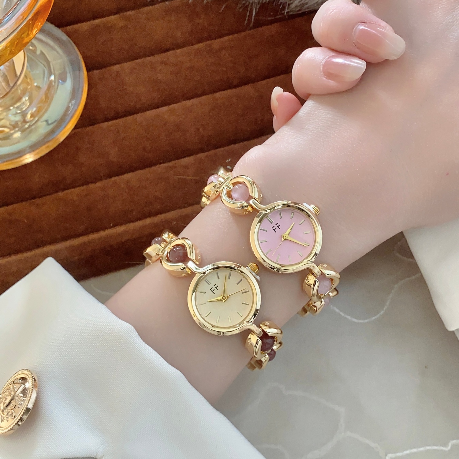 Elegant Round Watch for Women  – Stones Watches & Jewelry In Sweden Ab recenzja i cena