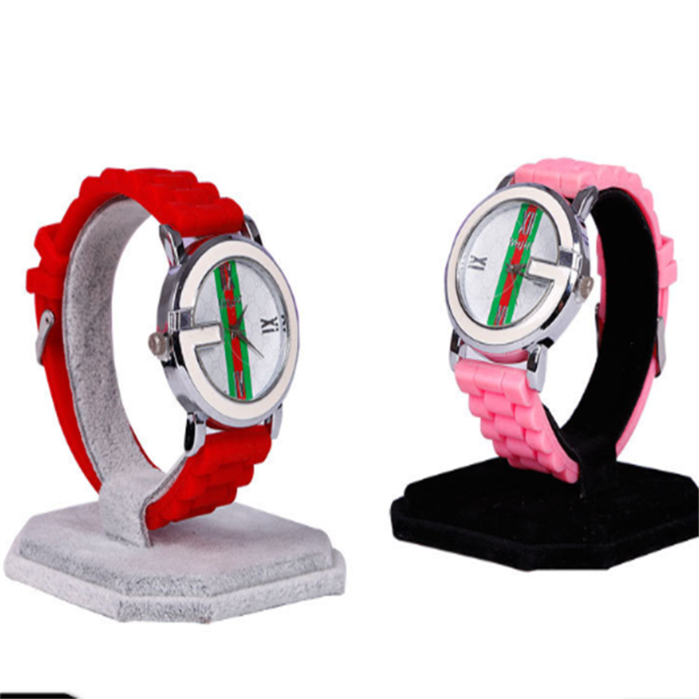 C-Shaped Watch Display Elegant – Jewelry And Watches Exhibition recenzja i cena
